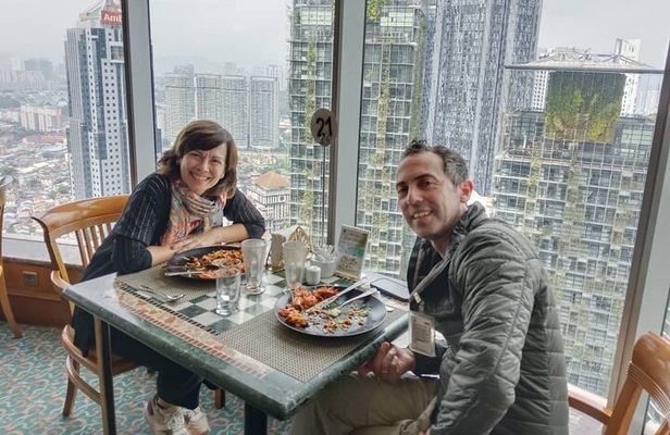 Petronas Twin Towers Special Entrance & Dining With Expert Guide