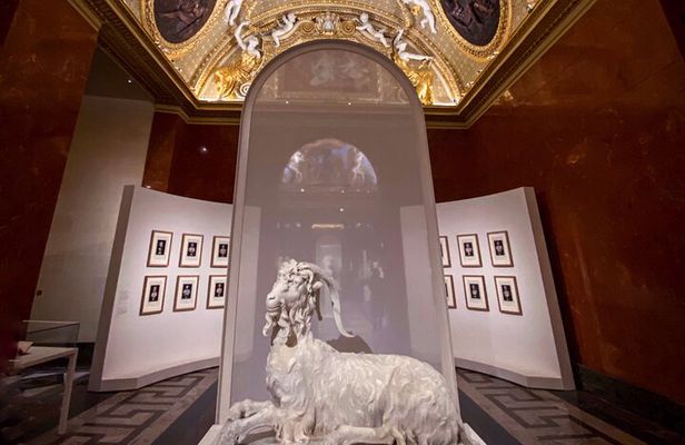 Louvre Highlights & Mona Lisa, Reserved Access with Expert Guide