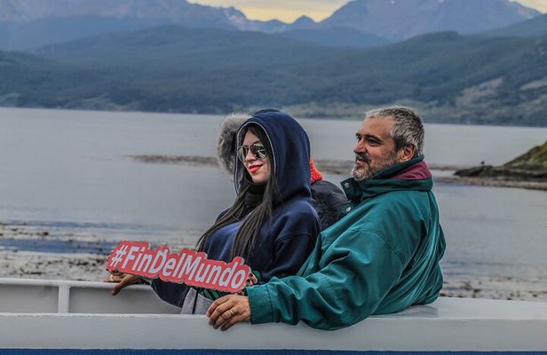 Navigation Beagle Channel to the penguin