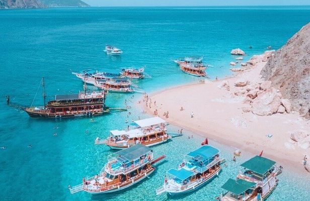 Suluada ( Maldives ) Boat Trip with Lunch and Transfer