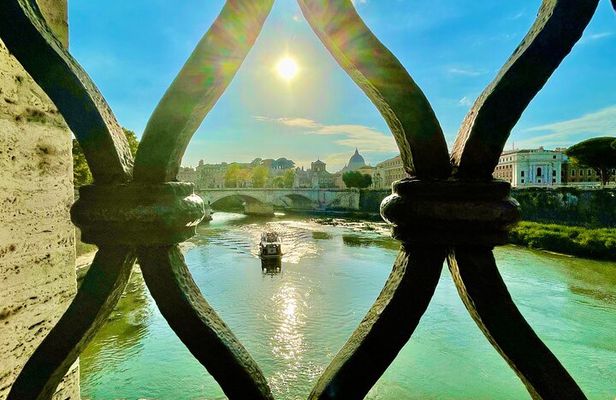 Rome Food Tasting with Wine Pairing and Tiber RiverBoat Ride