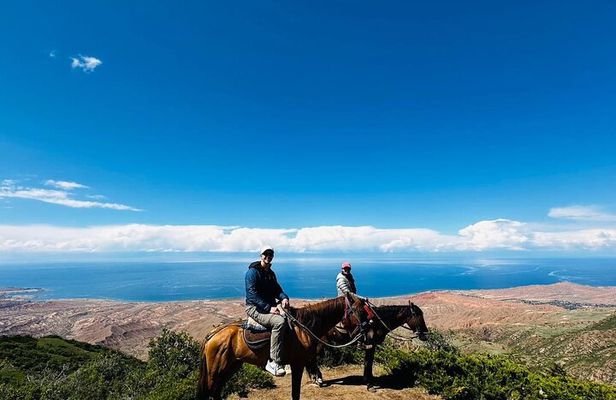 4 Days Issyk Kul & Chon Kemin: Horse Riding and Nomadic Yurt Stay