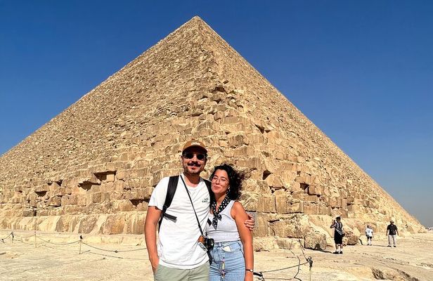 Private Half Day Giza Pyramids & Camel &Lunch &Shopping