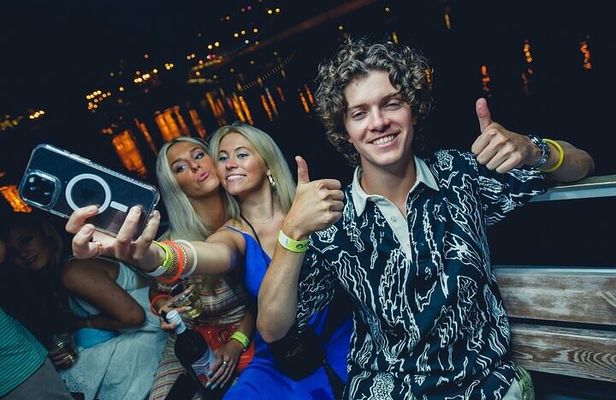 Boat Party with Unlimited Drinks on Pre-Party & After Party Entry
