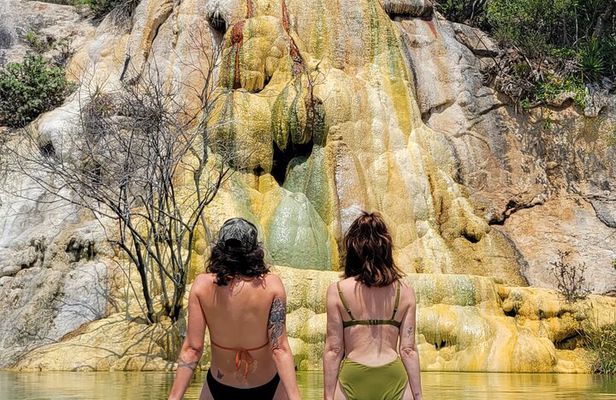 Half Day Tour to Hierve el Agua in Small Group