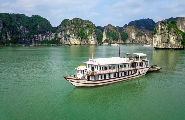 Halong 2 days 1 night with Cozy Classic Cruise from Hanoi