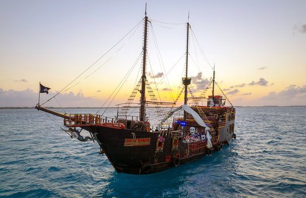 Jolly Roger Pirate Ship Cruise & Dinner Show
