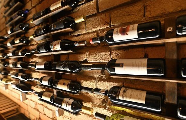 Exclusive Hungarian Wine and Gastronomy Experience Luxury Package