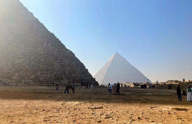 Cairo Day Tour from Sharm El Sheikh by Bus – Pyramids & Museum