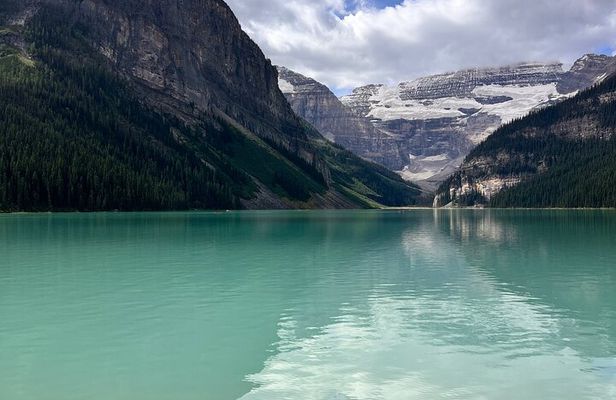 Lake Louise, Moraine Lake, Emerald Lake and Johnston Canyon Tour