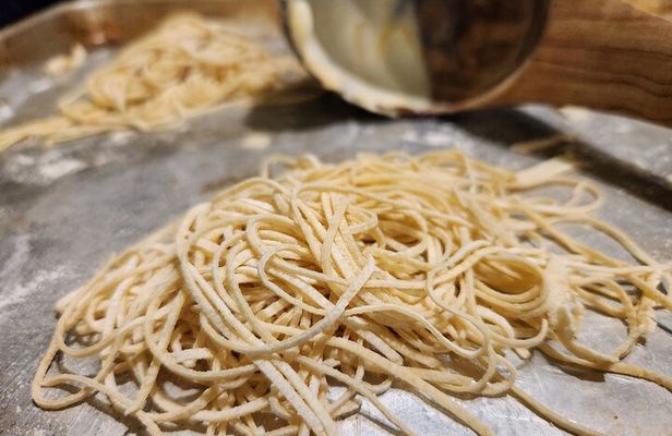 Experience Chicago Cooking Class with Deep Dish Pizza or Pasta