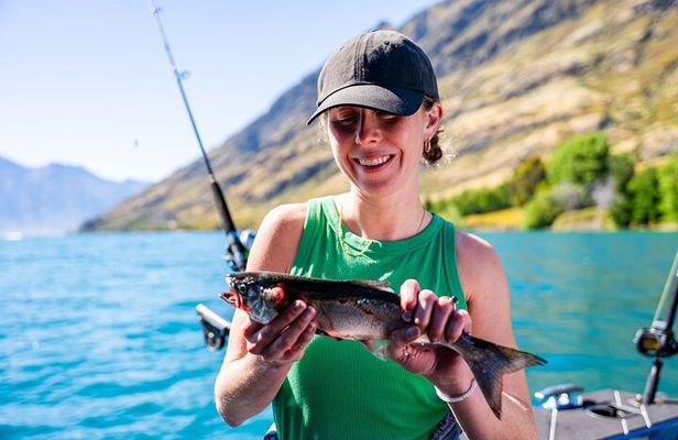 Lake Wakatipu Queenstown: 3 Hour Fishing Adventure