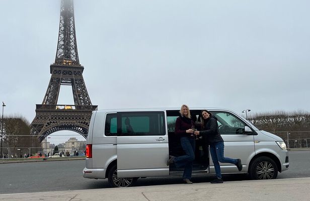 Hop On: Paris City Highlights Tour in a comfortable Minivan