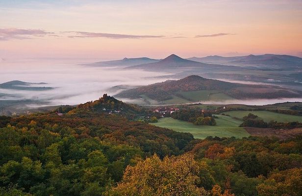 Cozy Winter Countryside Tour 4x4: Experience Authentic Bohemia