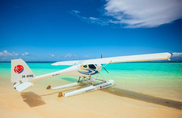 Seaplane Tours over the turquoise lagoon of the East of Mauritius