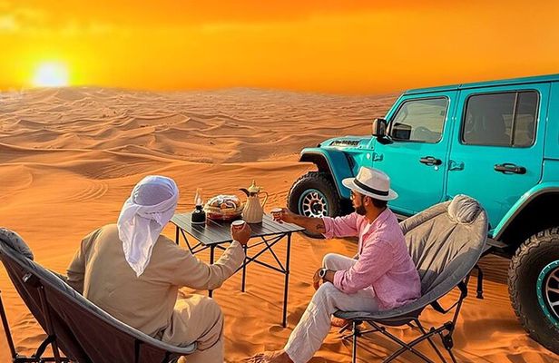 Dubai Private Jeep Safari with Sunset Setup