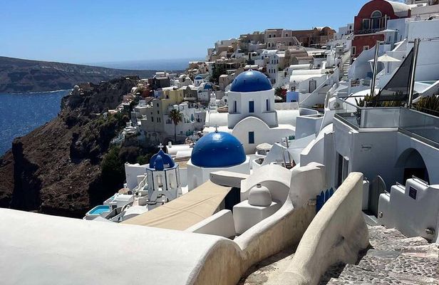 English Speaking guided "GROUP TOURS" in Santorini