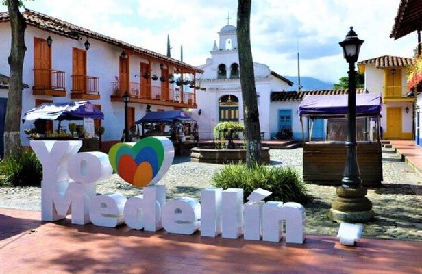 City Tour of Medellin and Commune 13 (Shared Tour)