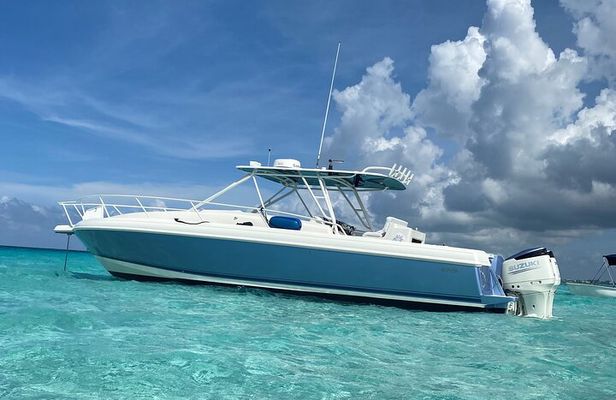 Grand Cayman Luxury Private Sunset Charter aboard Mojito Majic 