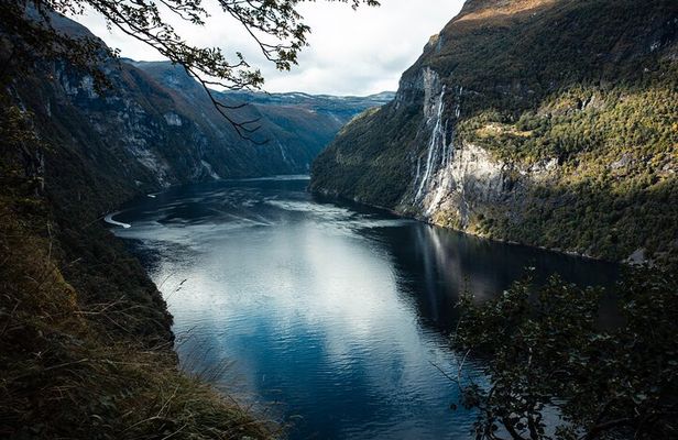 Kayak Tour with Waterfall Views in Geiranger