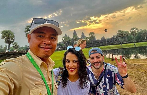 6-Day Exploration of Angkor Wat, Siem Reap & Phnom Penh