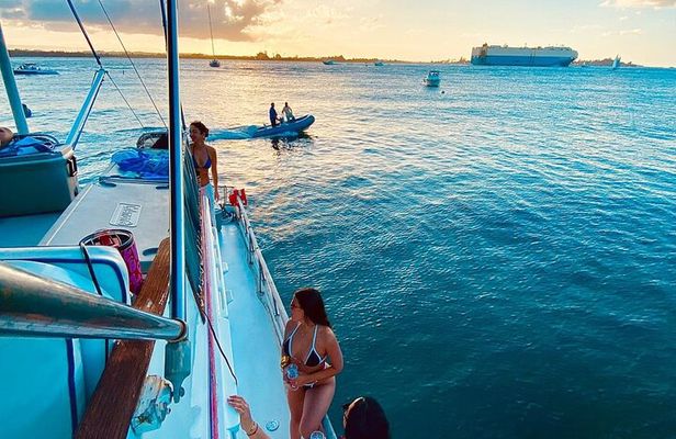 Party Boat San at San Juan Bay Day Cruise with Drink and Snacks