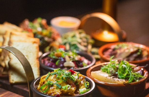 3 Hour Outback Gourmet Food and Aboriginal Art Tour