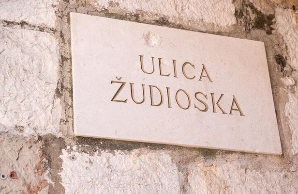 Jewish Heritage and Other Major Sights Walking Tour