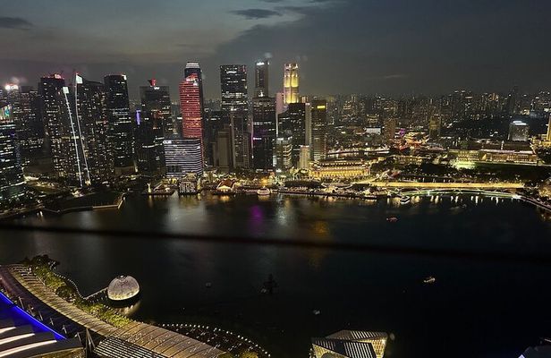 Marina Bay Sand Observatory and Singapore Skyline History Tour