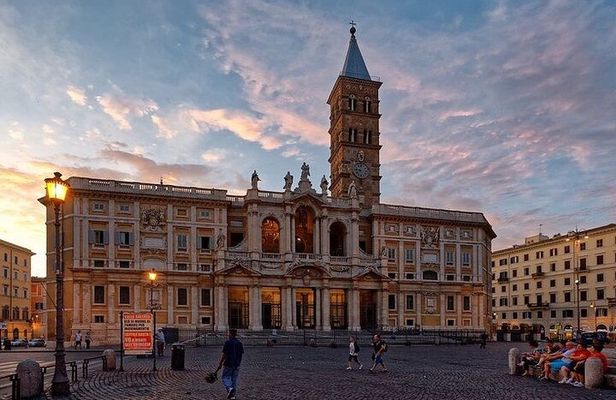 Rome: Santa Maria Maggiore & Liberian Museum Small Group Tour