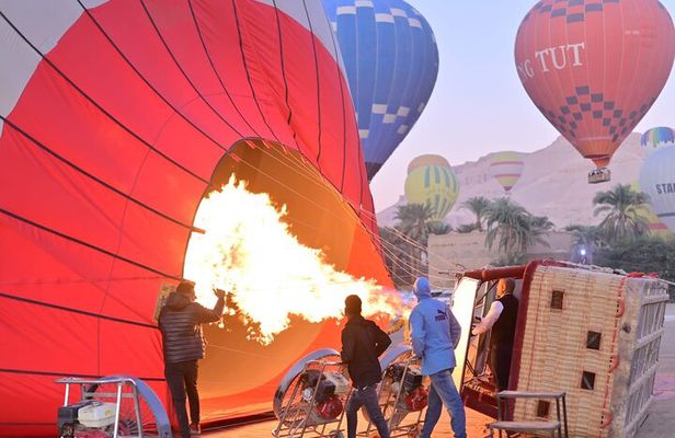 1 Day Private Tour with Hot Air Balloon from Luxor