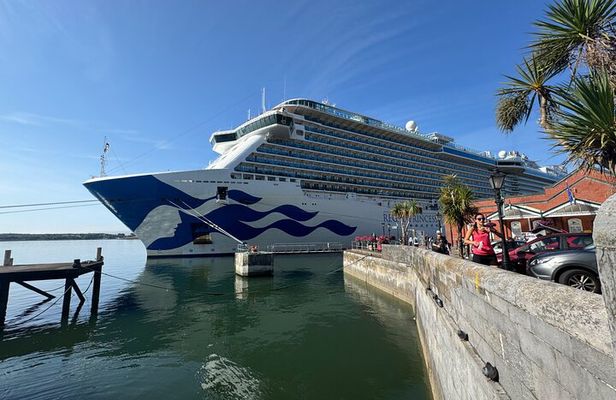 Private Shore Excursion: Blarney Castle, Kinsale and Cobh