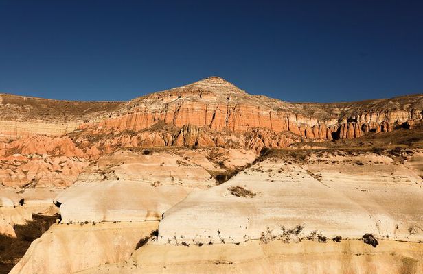 Rose and Red Valley Hiking Tour