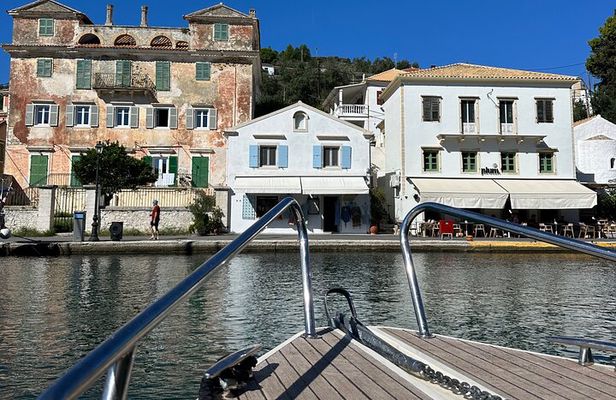 Private cruise from Corfu to Paxos/Antipaxos islands