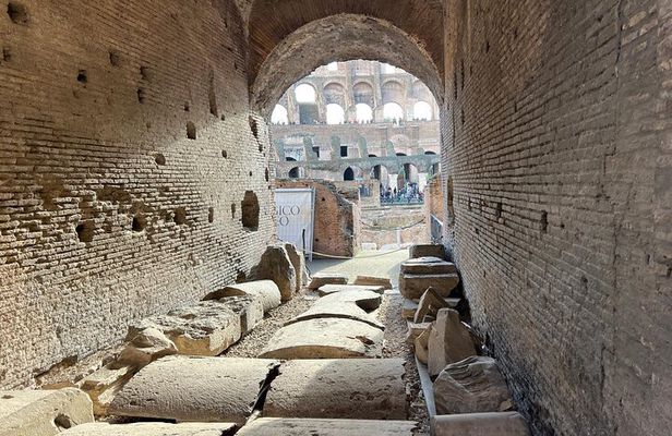 Rome Colosseum and Ancient Rome Guided Tour