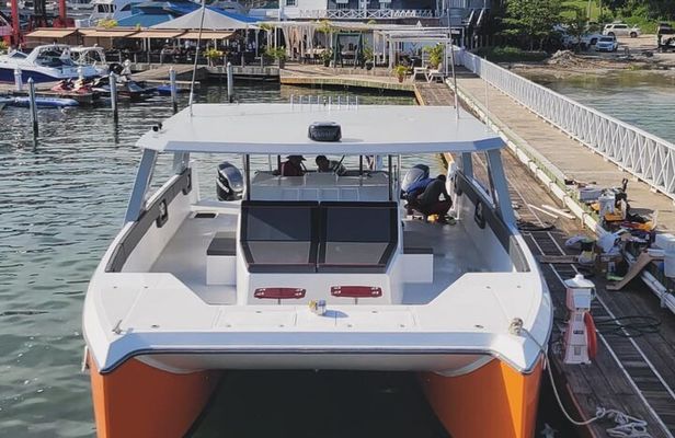 Full Day Luxury Snorkel Charter (Minimum 10 Guests)