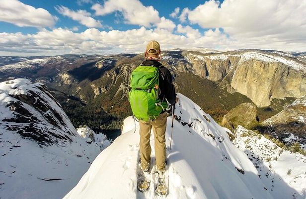 Private Snowshoeing Adventure from Badger Pass to Dewey Point