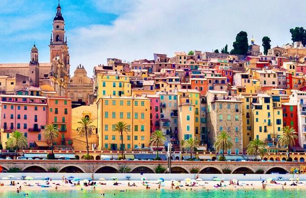 Walking Tour in the Old Town of Menton France