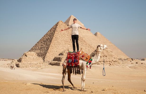 Private Tour: Pyramids, Sphinx, Camel Ride, Nile Felucca & Market