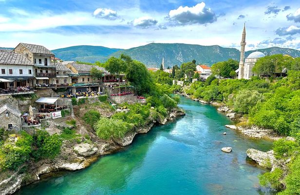 Dubrovnik: Private Tour to Mostar & Kravice Waterfalls