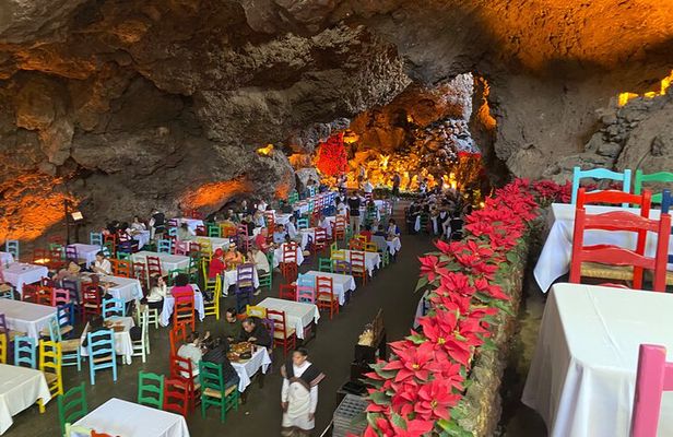 Teotihuacan and Grotto Restaurant From Mexico City