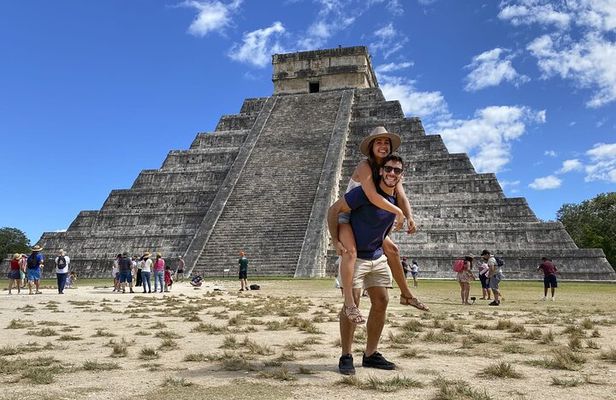 Guided Tour to Chichen Itza, Oxman Cenote and Valladolid City