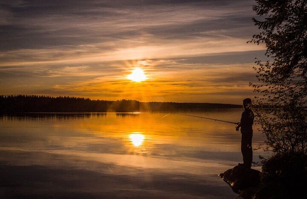 Rovaniemi Fishing Trip with Fish Soup and Campfire Experience