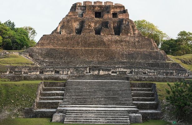 Xunantunich & Cave Tubing (fully inclusive) from Belize City