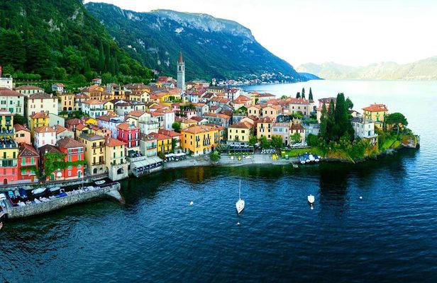 Small-Group Lake Como Experience with boat and van, from Milan