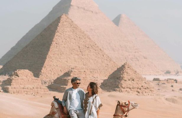 8 hours Cairo Day Tour Giza Pyramids ,Memphis City & Sakkara