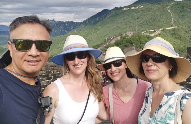Group Tour: Tiananmen Square, Forbidden City&Mutianyu Great Wall