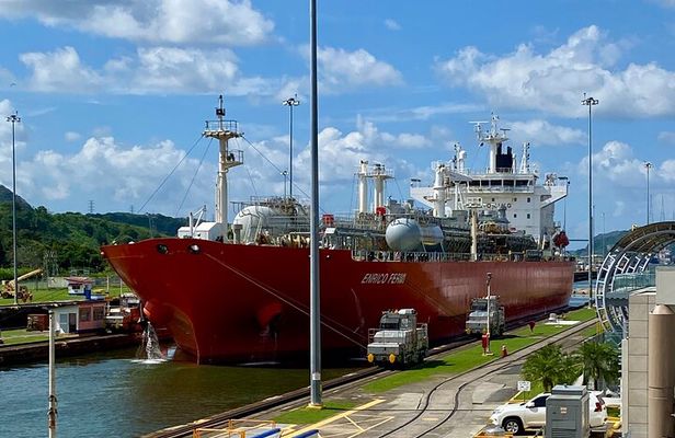 Panama Canal Highlights and Miraflores Visitor Center