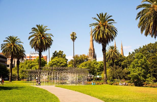 East Melbourne Walking Tours