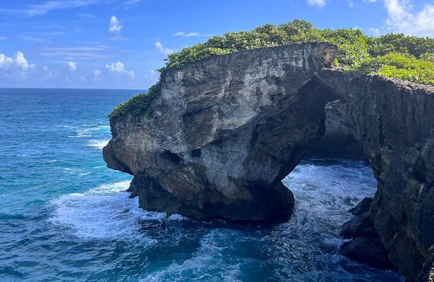 Indian Cave & La Planta Waterfalls